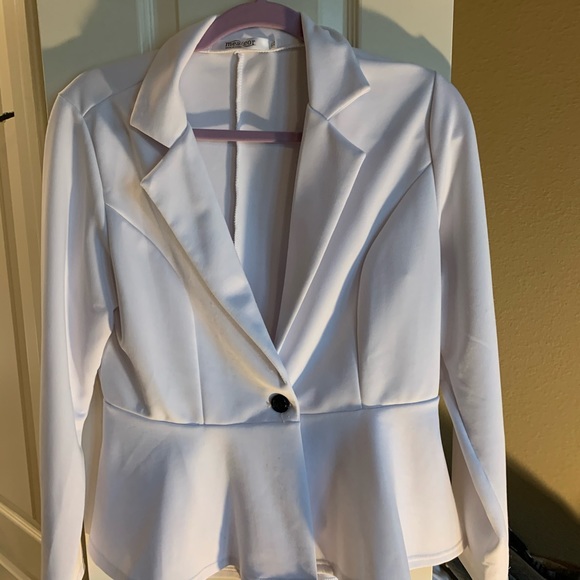 Dress Blazers and Jackets - Picture 11 of 15